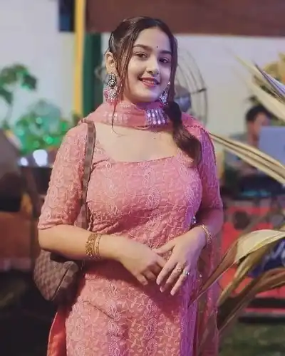 Qamrunisha Khan